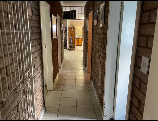4 BEDROOM HOUSE FOR SALE IN SAFARI GARDENS